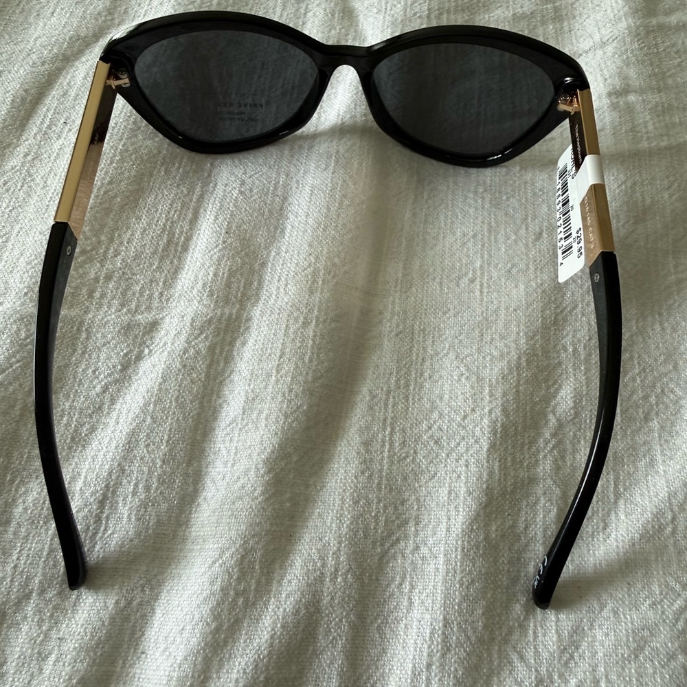 Prive Revaux Women's Black Cat Eye Polarized Sunglasses - Picture 2 of 4